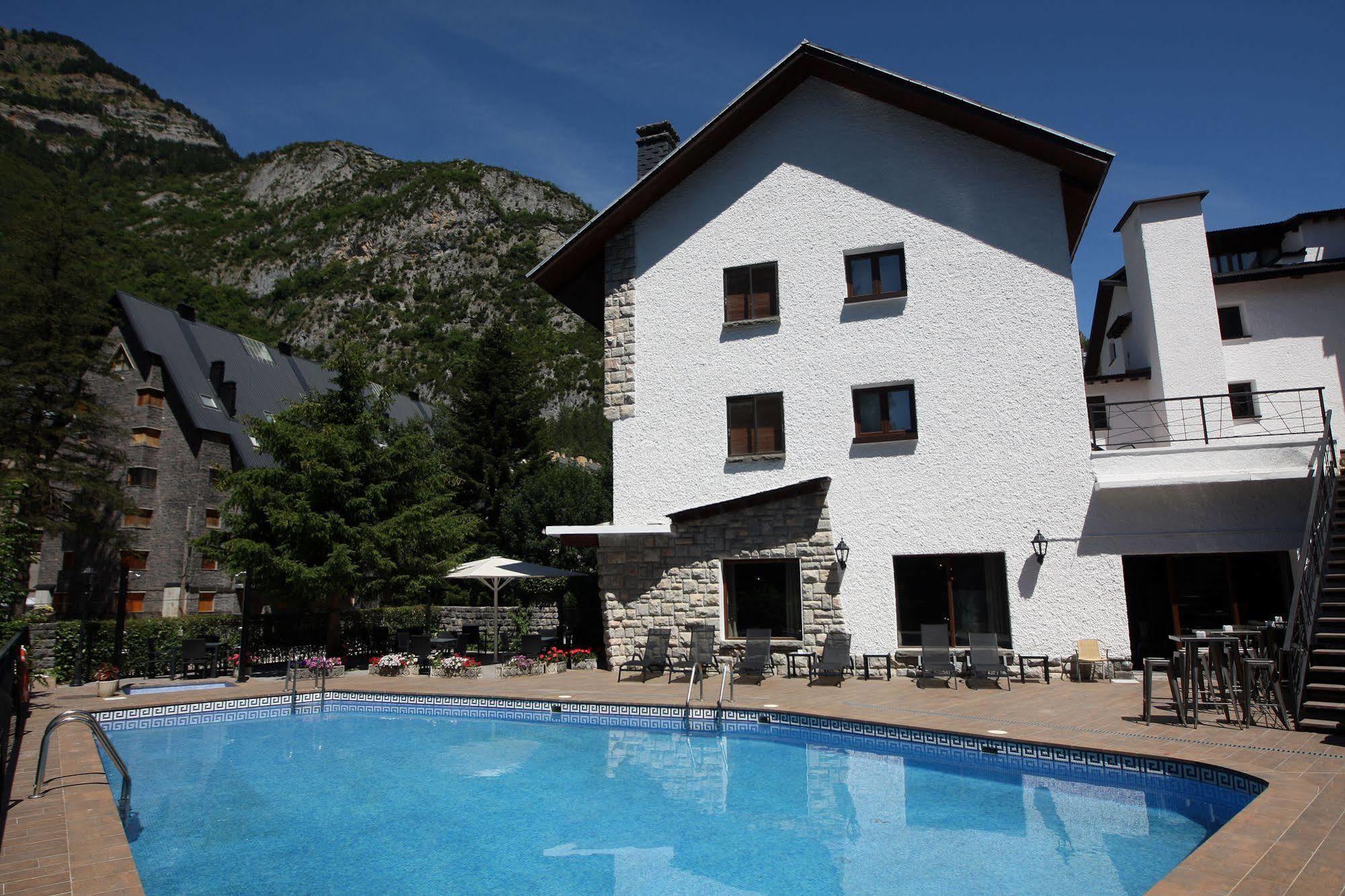 Hotel & Spa Real Villa Anayet Канфранк Экстерьер фото